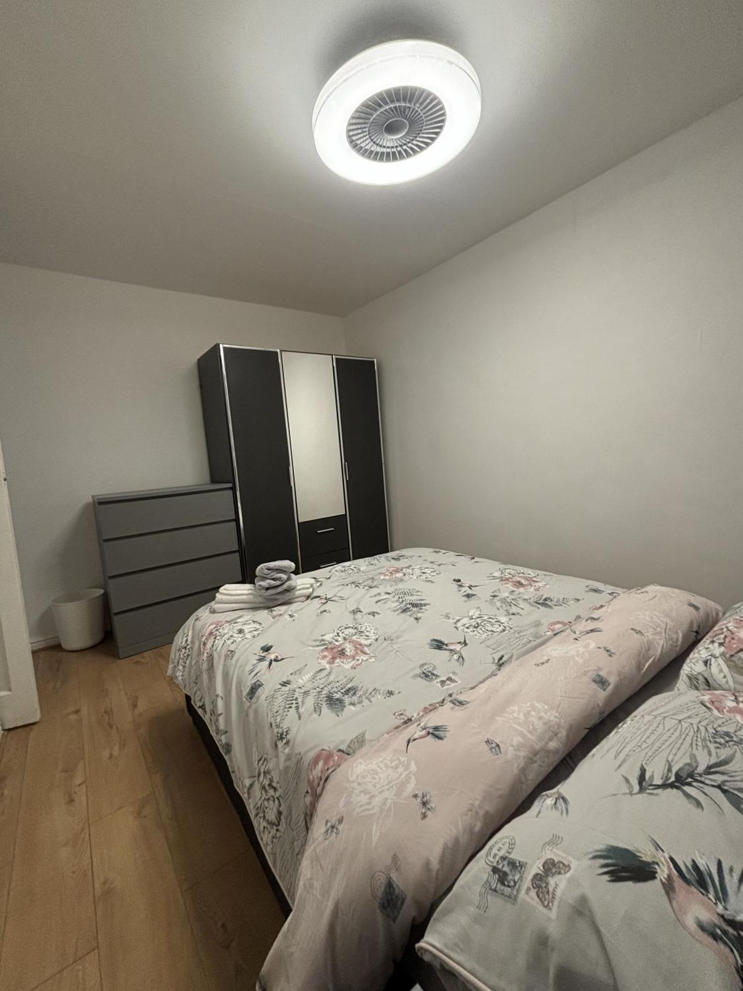Charming And Cosy London Home, Garden, Parking & Family Fun Mitcham Bagian luar foto
