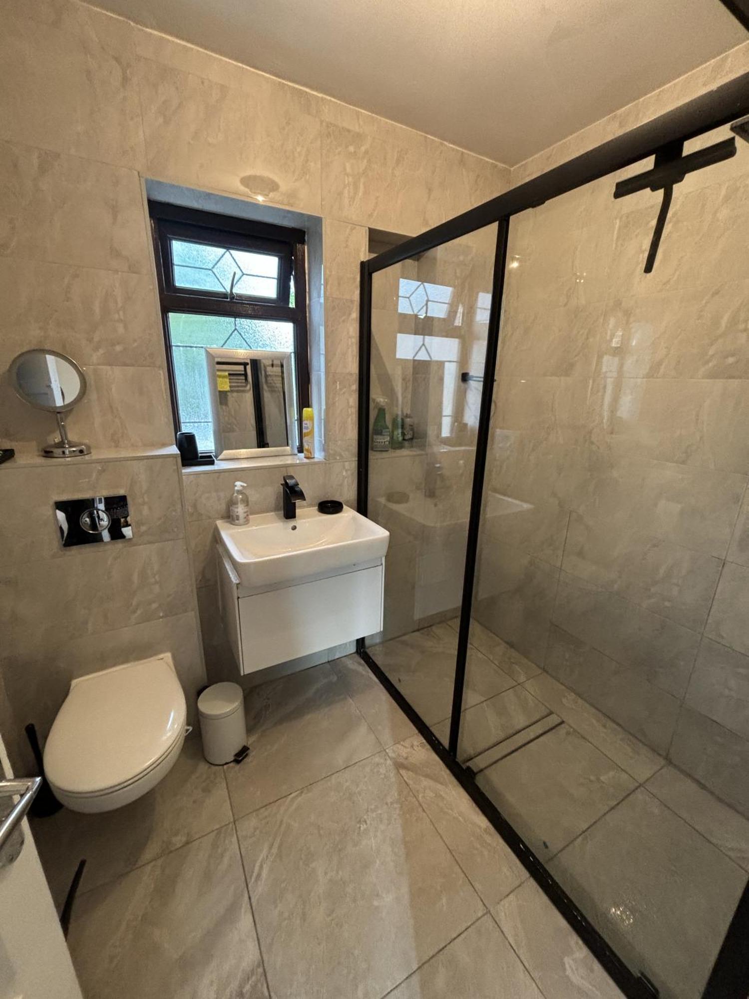 Charming And Cosy London Home, Garden, Parking & Family Fun Mitcham Bagian luar foto