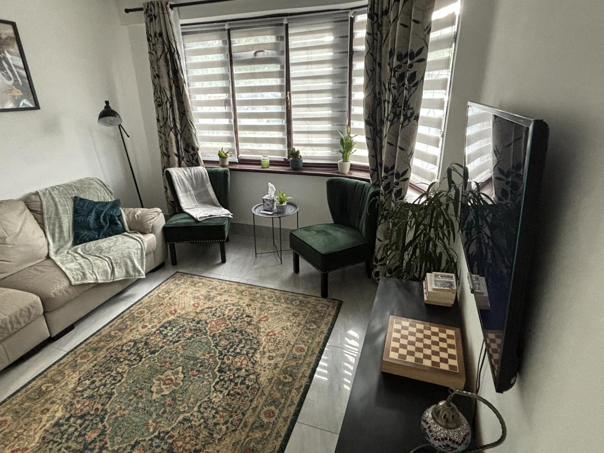 Charming And Cosy London Home, Garden, Parking & Family Fun Mitcham Bagian luar foto