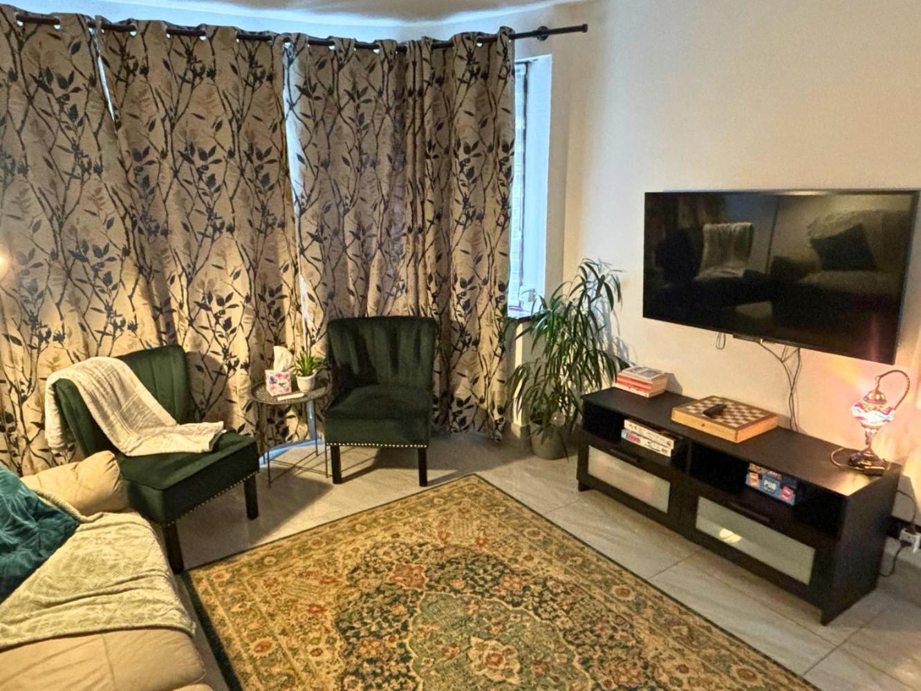 Charming And Cosy London Home, Garden, Parking & Family Fun Mitcham Bagian luar foto